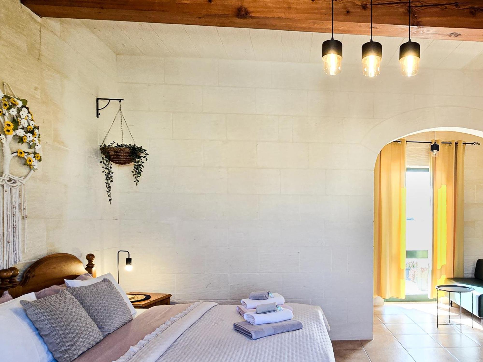 Moonshine Villa Nadur Exterior photo