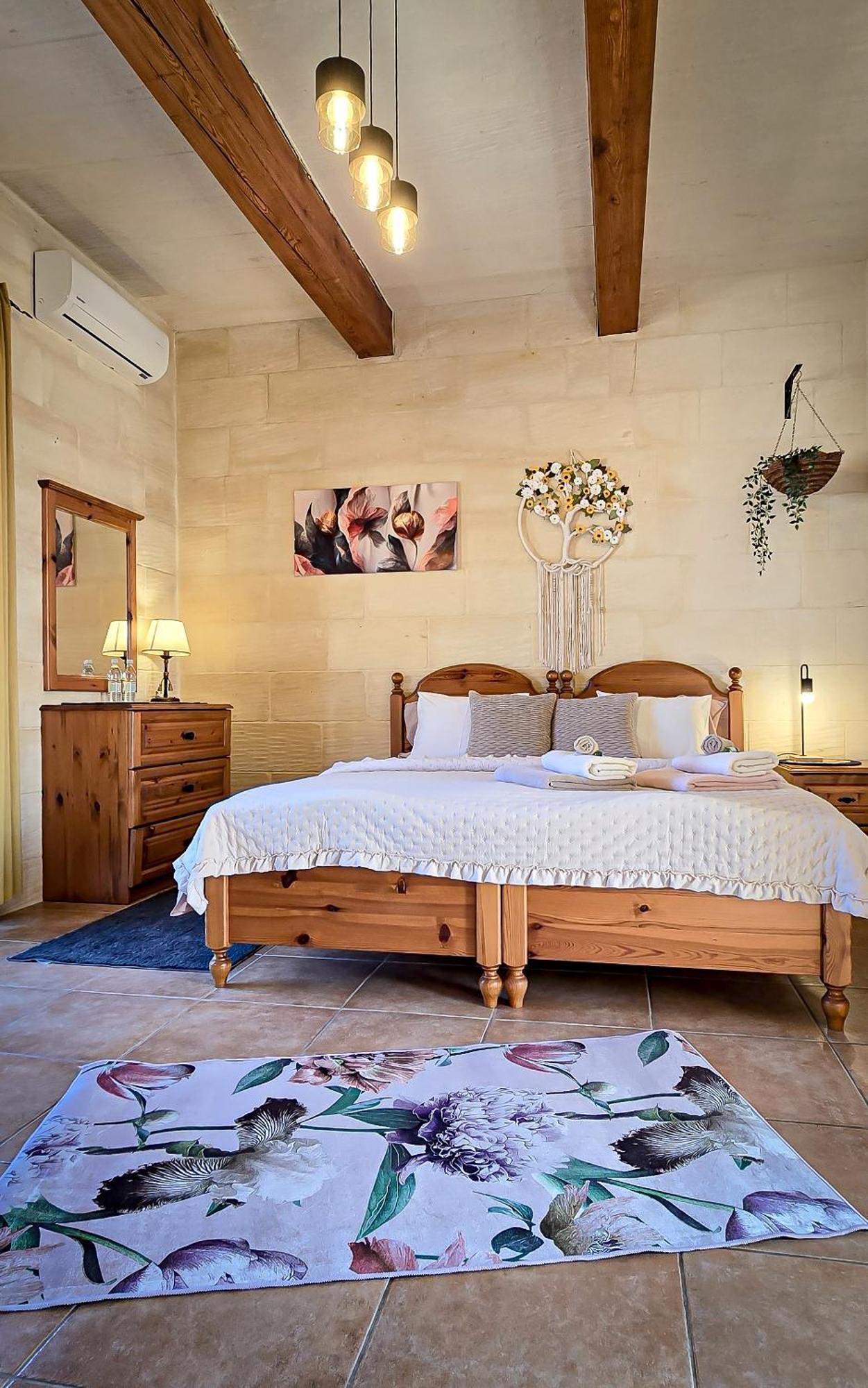 Moonshine Villa Nadur Exterior photo