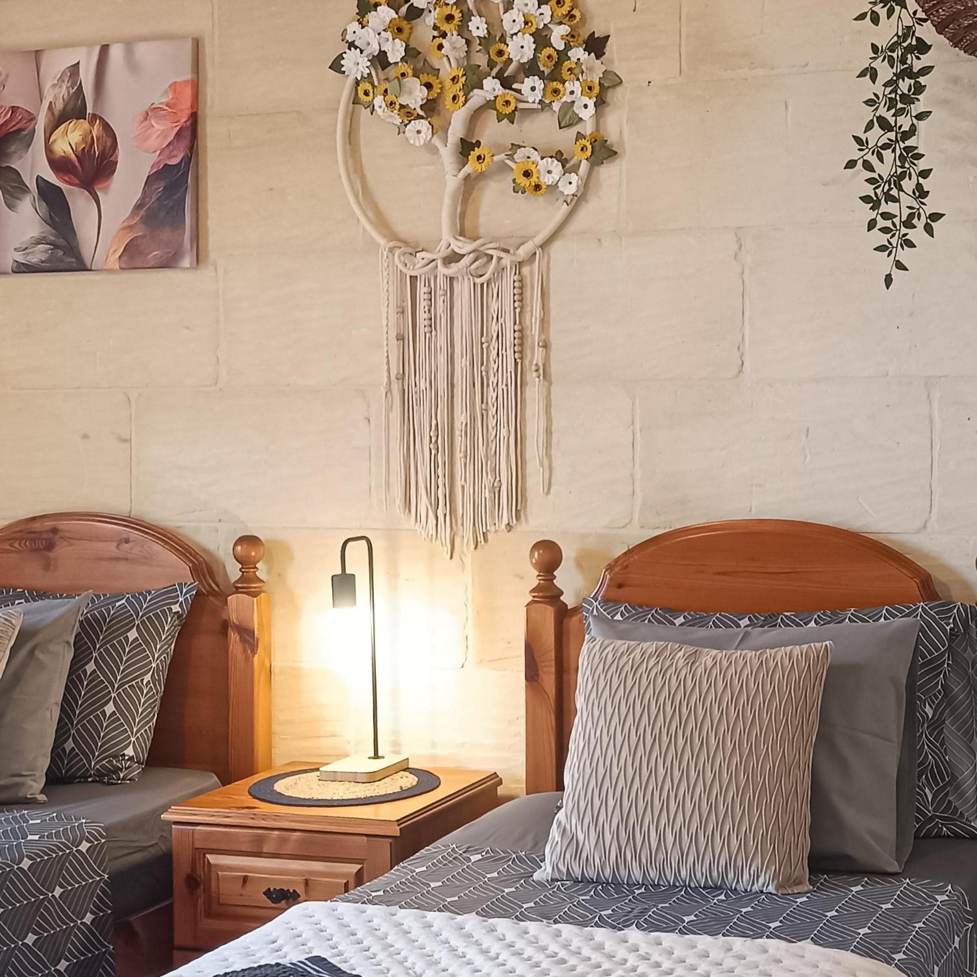 Moonshine Villa Nadur Room photo